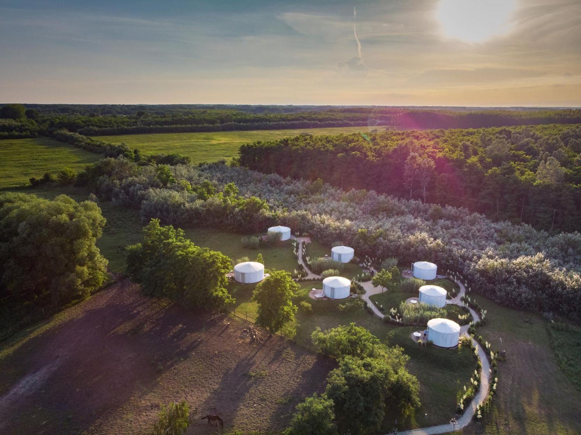 Homoki Lodge Bed & Beyond Glamping (Adults Only) Ruzsa Buitenkant foto